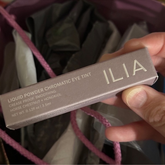 ILIA Liquid Powder Chromatic Eye Tint in Sheen (NIB) - Picture 3 of 3